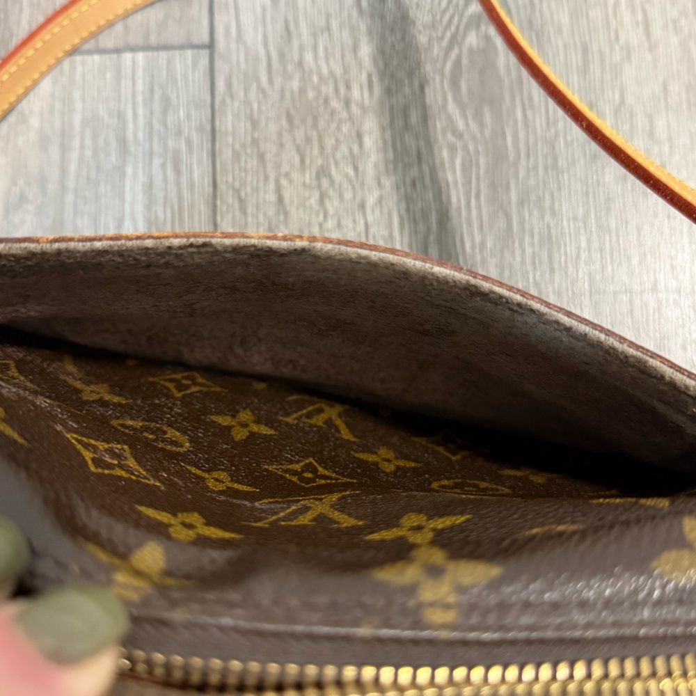 Louis Vuitton Jeune Fille MM Shoulder Bag in Monogram Brown✨ - Picture 13 of 17